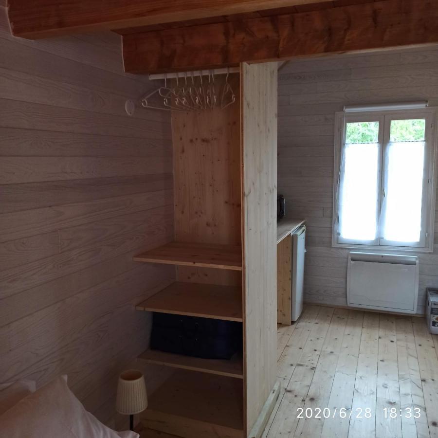 Une Tiny House A Decouvrir Au Coeur De La Cite ! Contrexéville Buitenkant foto